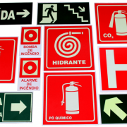 PLACAS DE SINALIZAÇÃO - 8